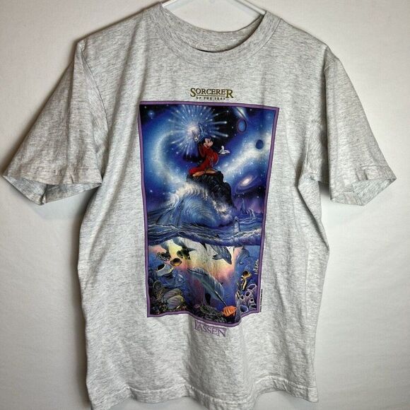 Disney Mickey Mouse Disney Fantasia Sorcerer Of The Seas T-shirt Size Medium